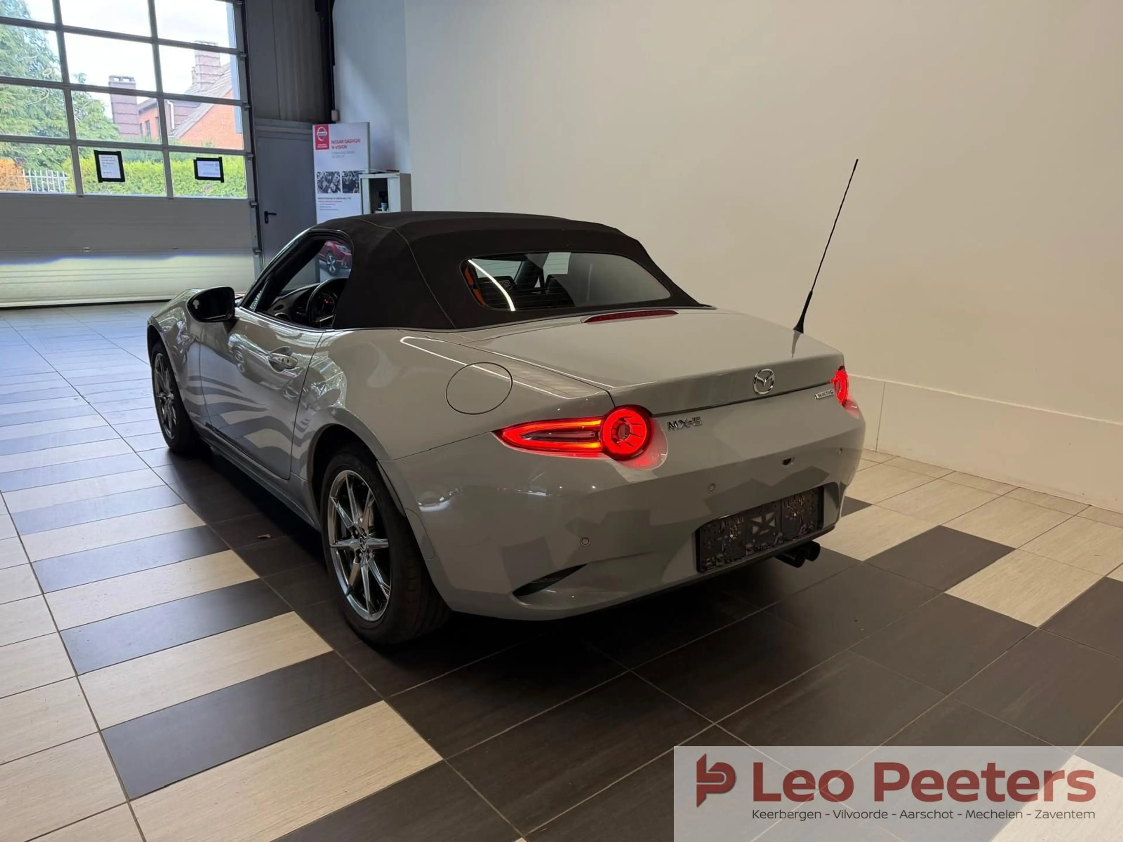 Mazda MX-5 1.5i / Bose / Leder / Camera / /Aero Gray / Nieuwstaat /Fabrieksgarantie tot 2030 — photo 4