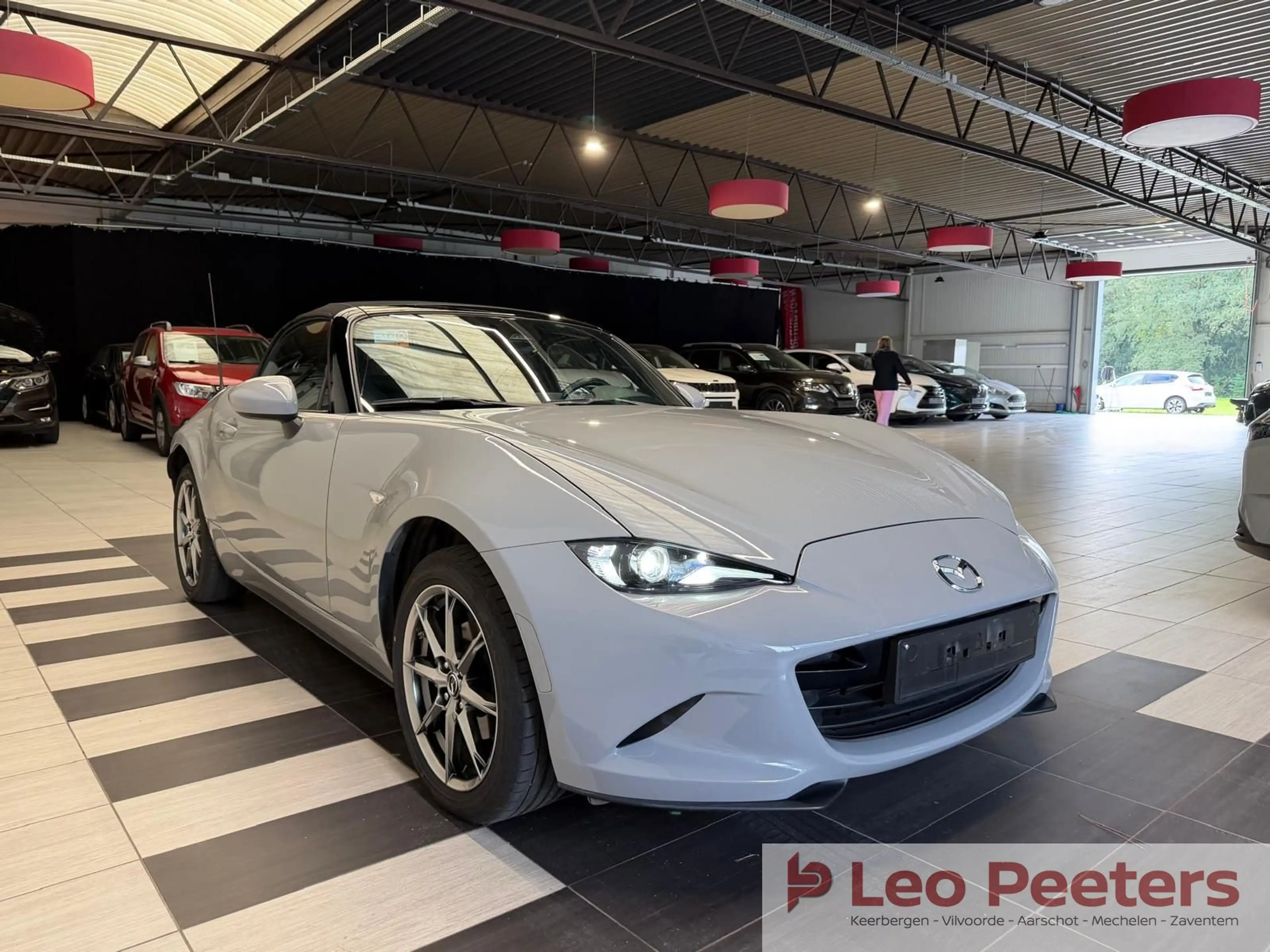 Mazda MX-5 1.5i / Bose / Leder / Camera / /Aero Gray / Nieuwstaat /Fabrieksgarantie tot 2030 — photo 2