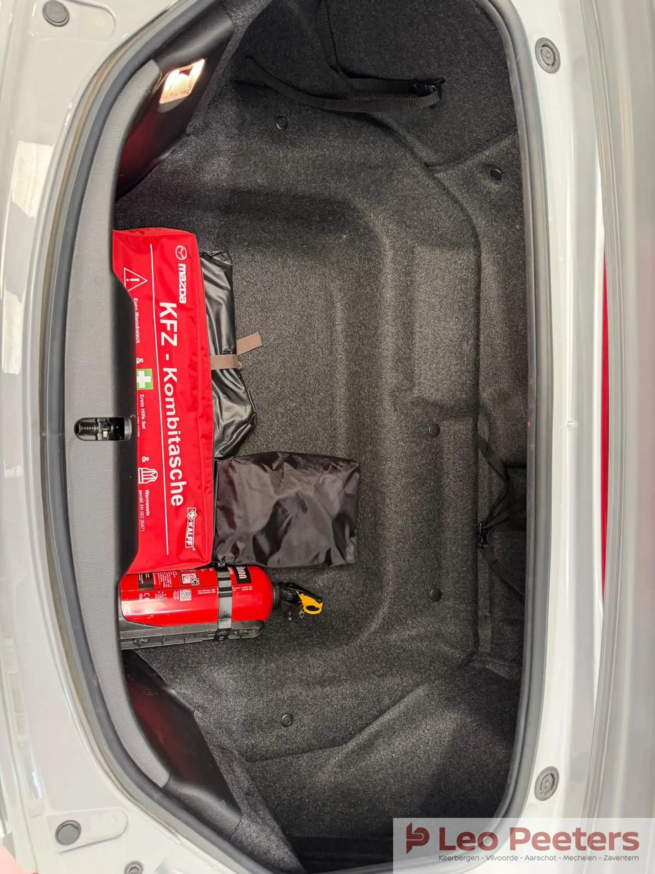 Mazda MX-5 1.5i / Bose / Leder / Camera / /Aero Gray / Nieuwstaat /Fabrieksgarantie tot 2030 — photo 11