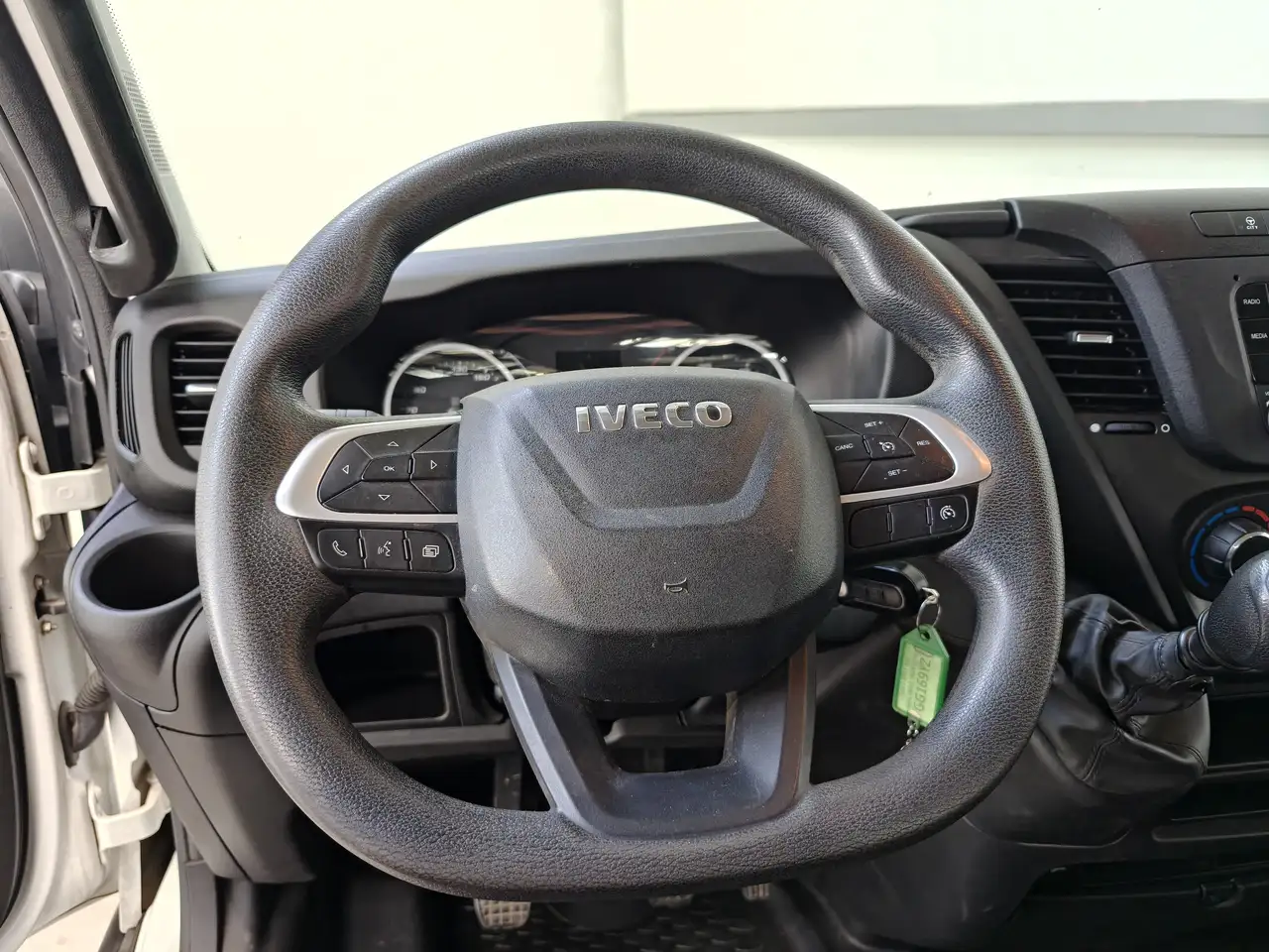 Iveco Daily 2021 — фото 13