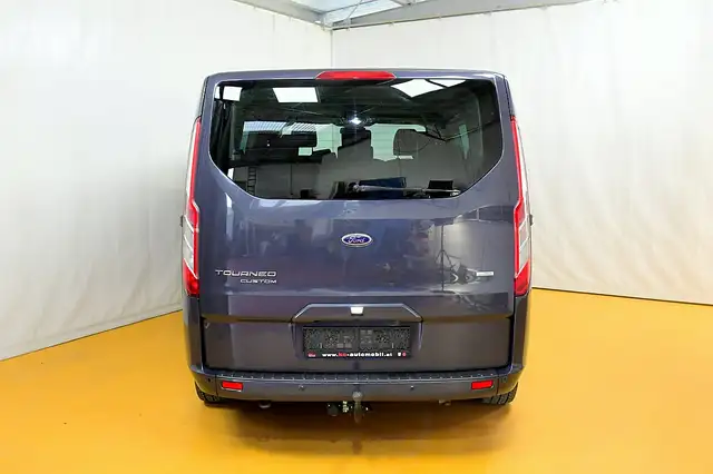 Ford Tourneo Custom view 25