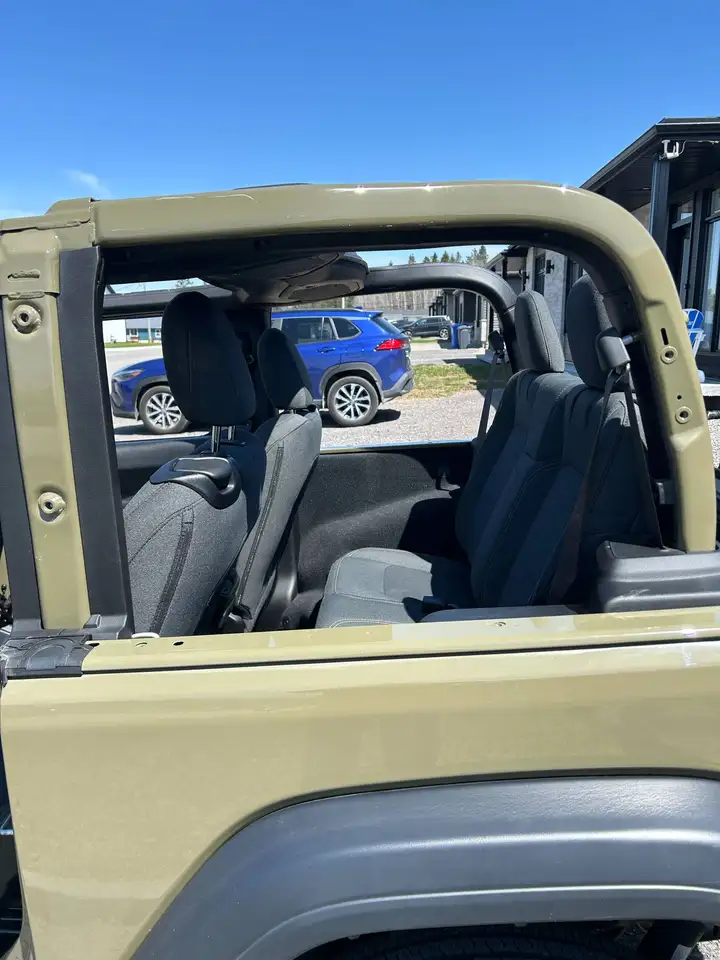 Jeep Wrangler снимка Jeep Wrangler