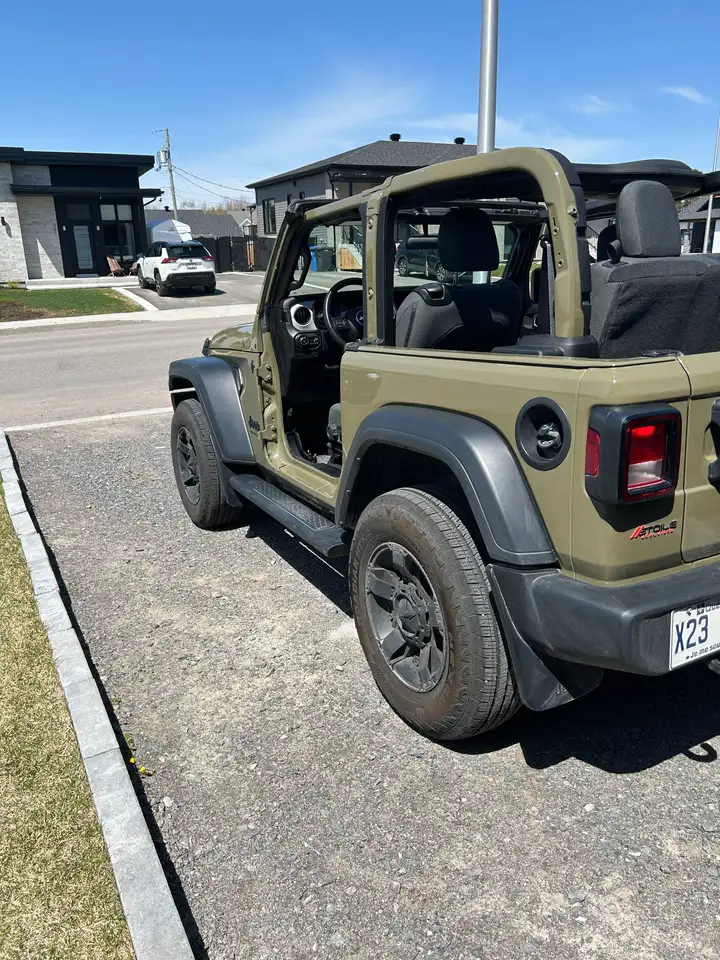 Jeep Wrangler снимка Jeep Wrangler