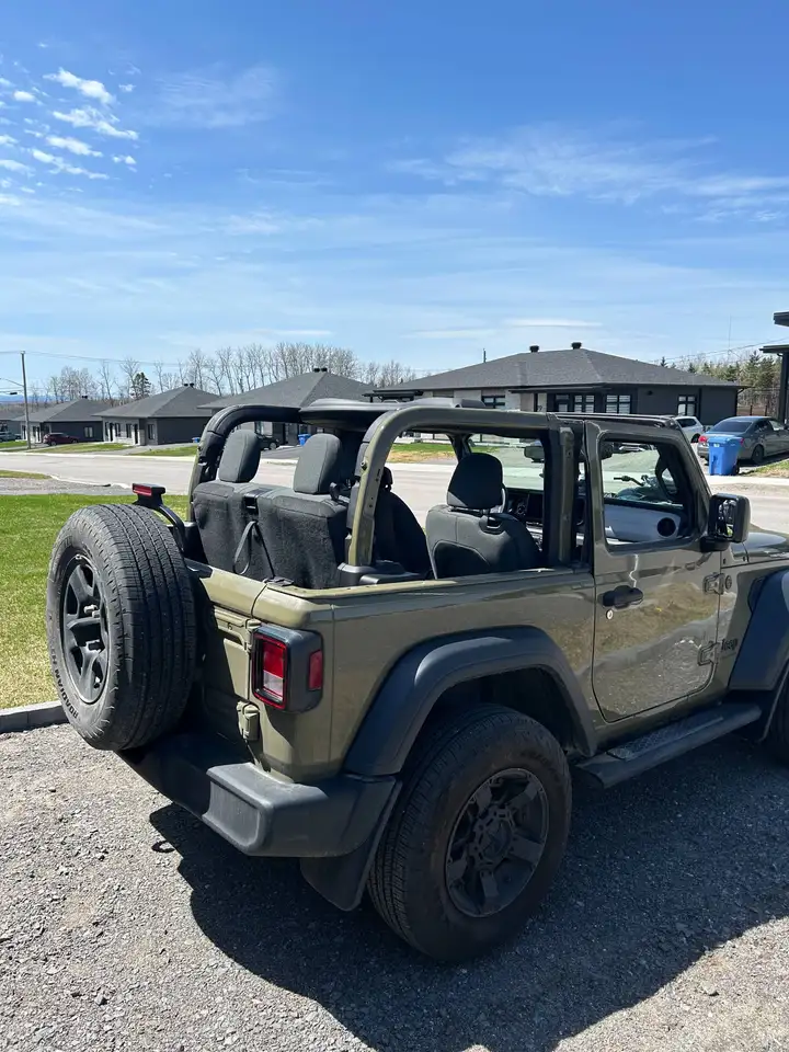 Jeep Wrangler снимка Jeep Wrangler