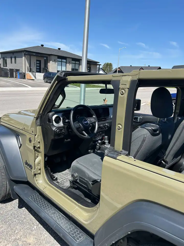 Jeep Wrangler снимка Jeep Wrangler