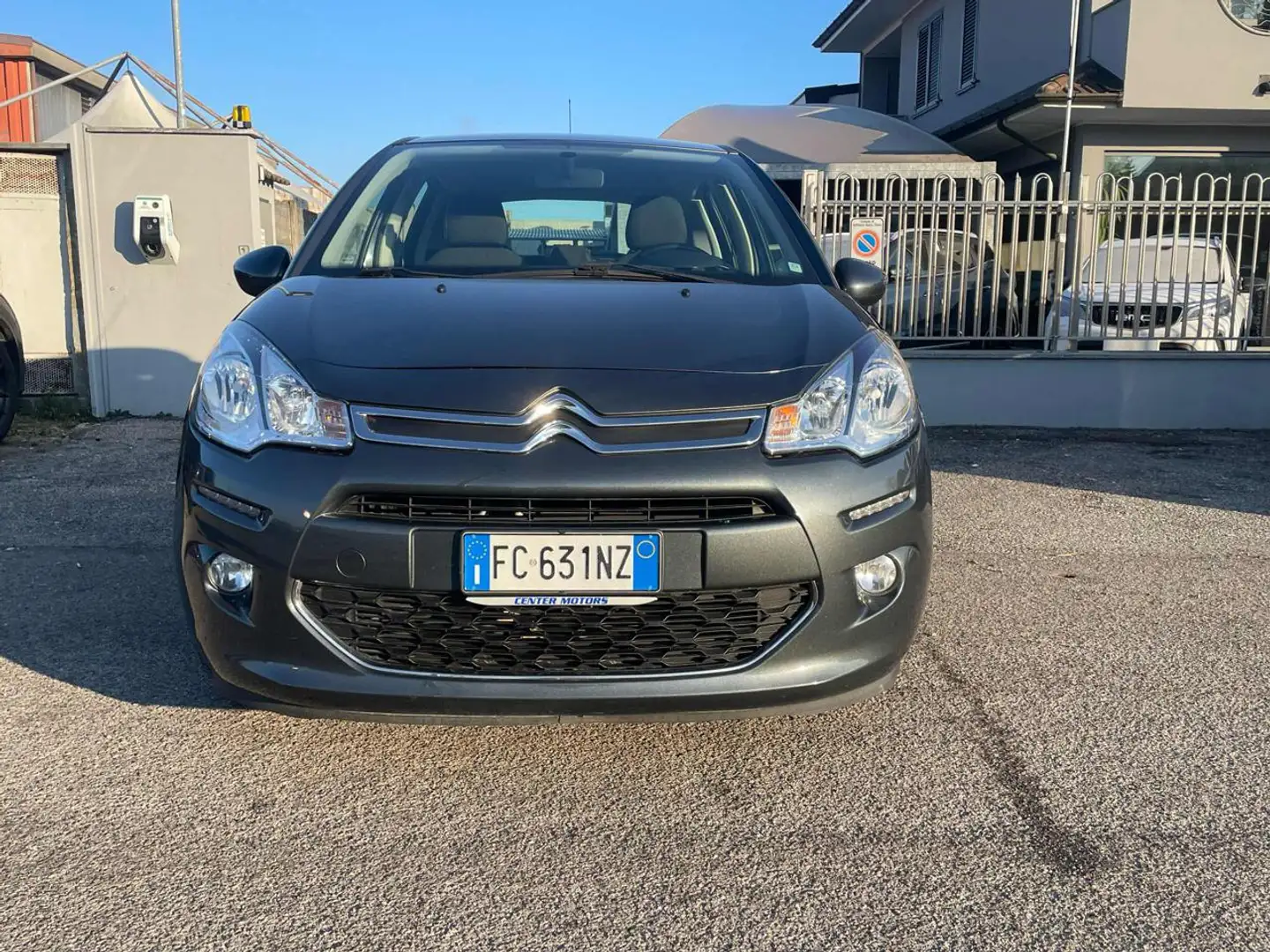Citroen C3 PureTech 82 seduction Grau - 1