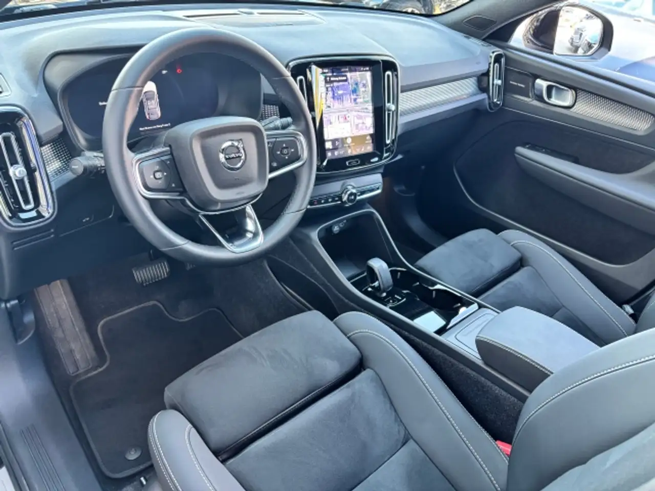 Volvo EC40 Black Edition ULTRA, миниатюра 10