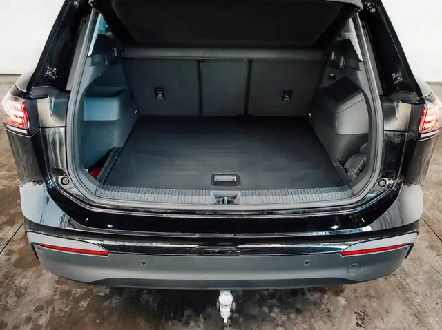 Volkswagen Tiguan view 8