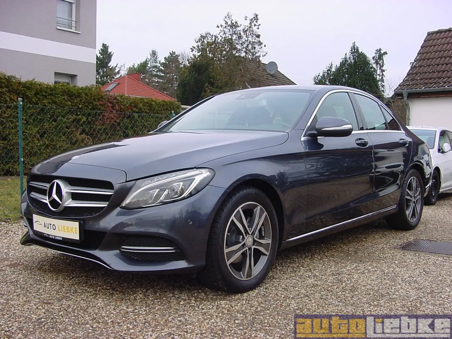 Mercedes-Benz C 180 AVANTG. AUT,LED-ILS,NAVI-COM,KAM,SHZ,PARK-ASS,BT Grau - 1