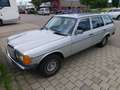 Mercedes-Benz 230 Baureihe 123 TE Silber - thumbnail 25