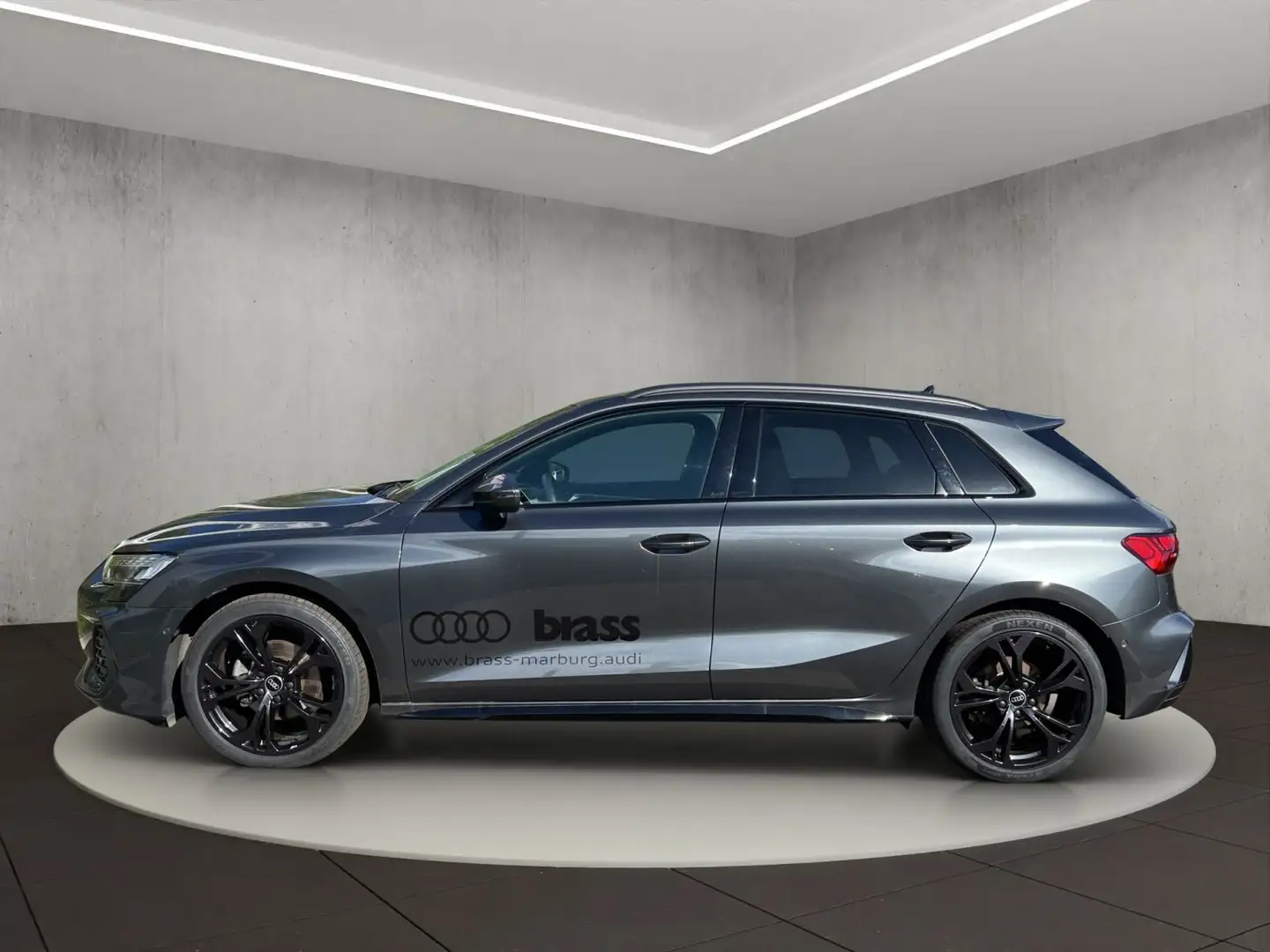 Audi A3 S line 35 TFSI S tronic Grijs - 2