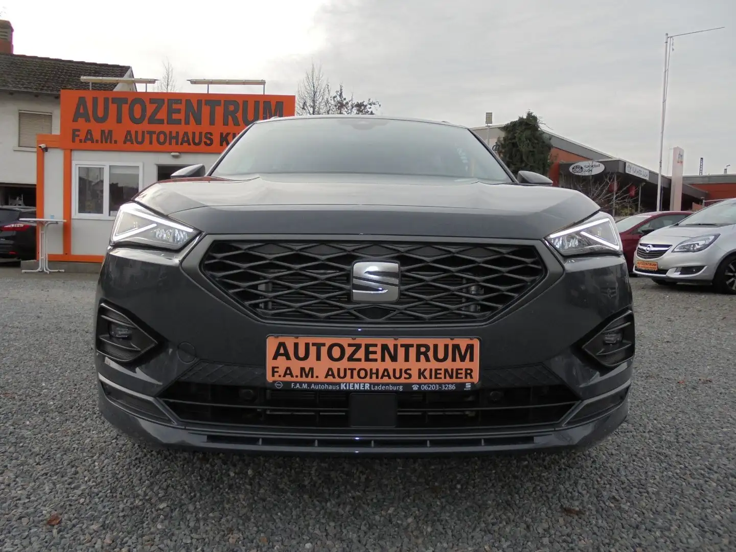 SEAT Tarraco FR DSG*LED*Navi*Kamera*EPH*Sitzh*Bluet* Gris - 2