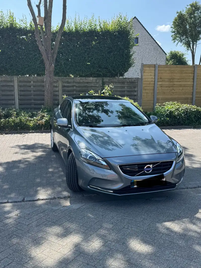 Volvo V40 D2 Geartronic Momentum - 1