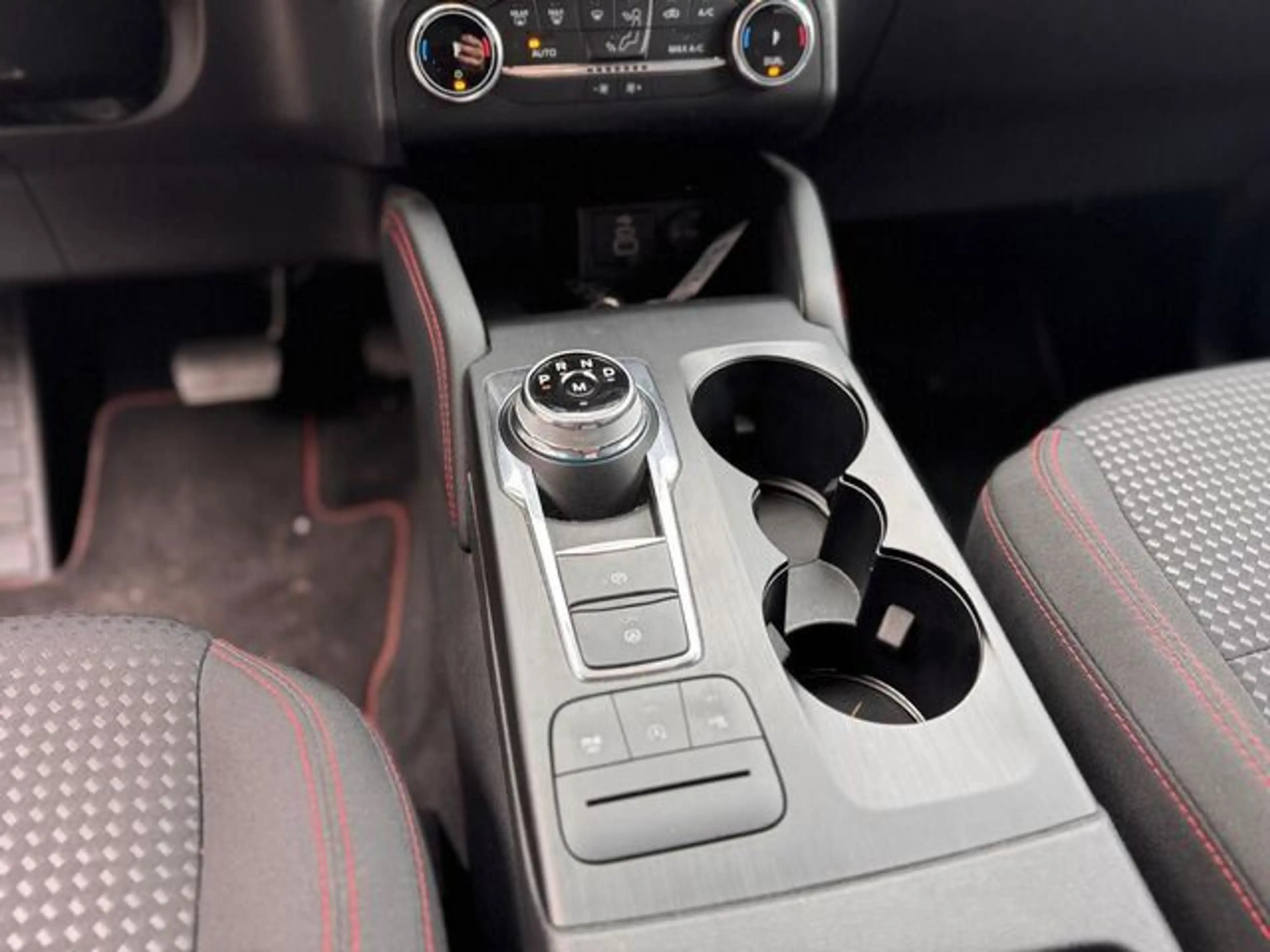 Ford Kuga ST-Line 2.0TDCI ST-Line AUTOMATIK*NAVI — photo 15