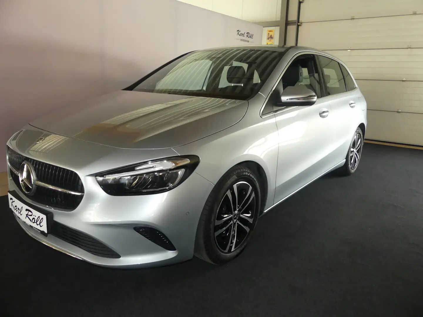 Mercedes-Benz B 200 Progressive Line Advanced, Torwinkel, Winterpaket. Silber - 1