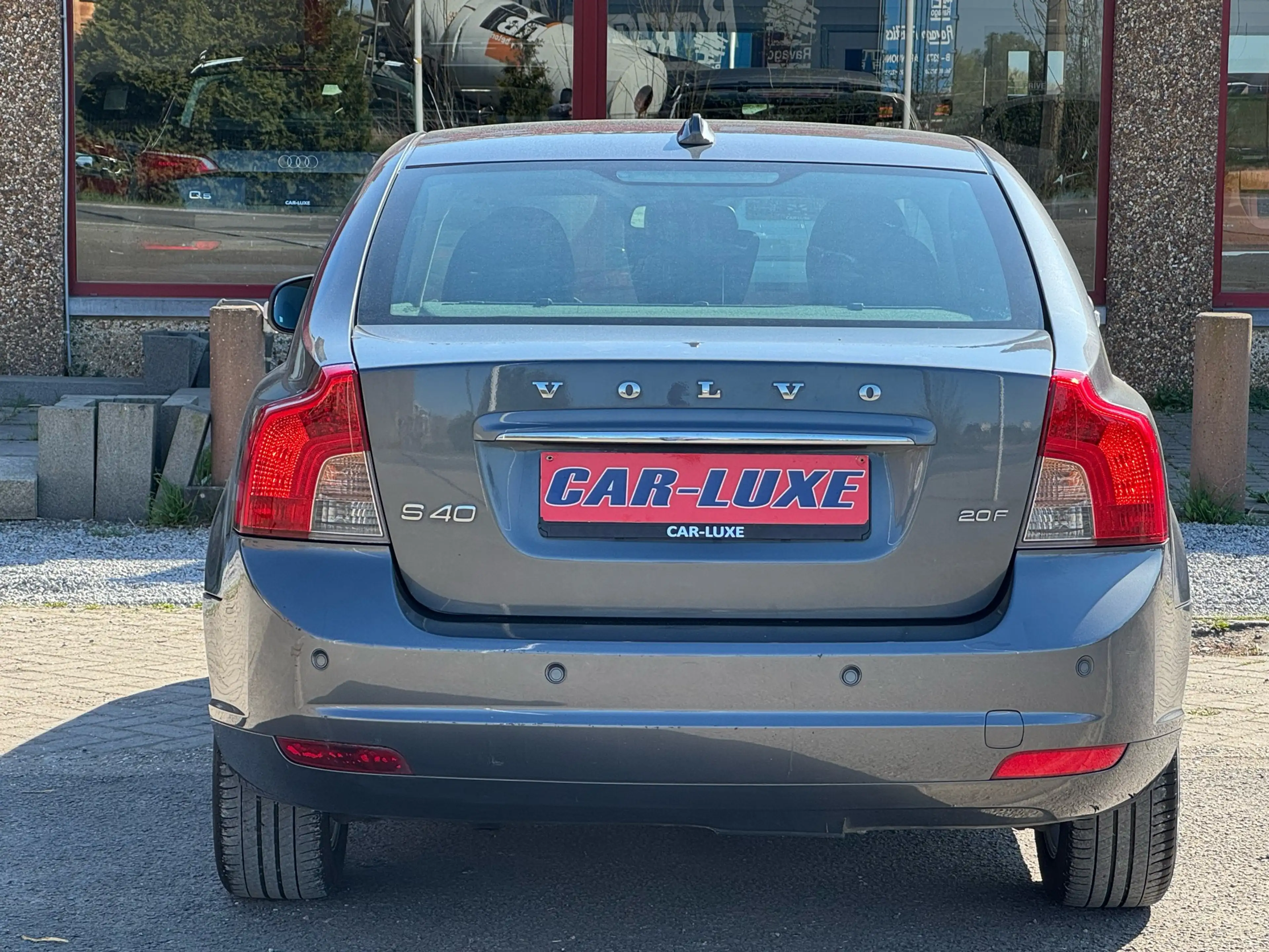 Volvo S40 2.0i 145CV SUMMUM GRAND GPS CUIR XENON CLIM FULL — photo 6