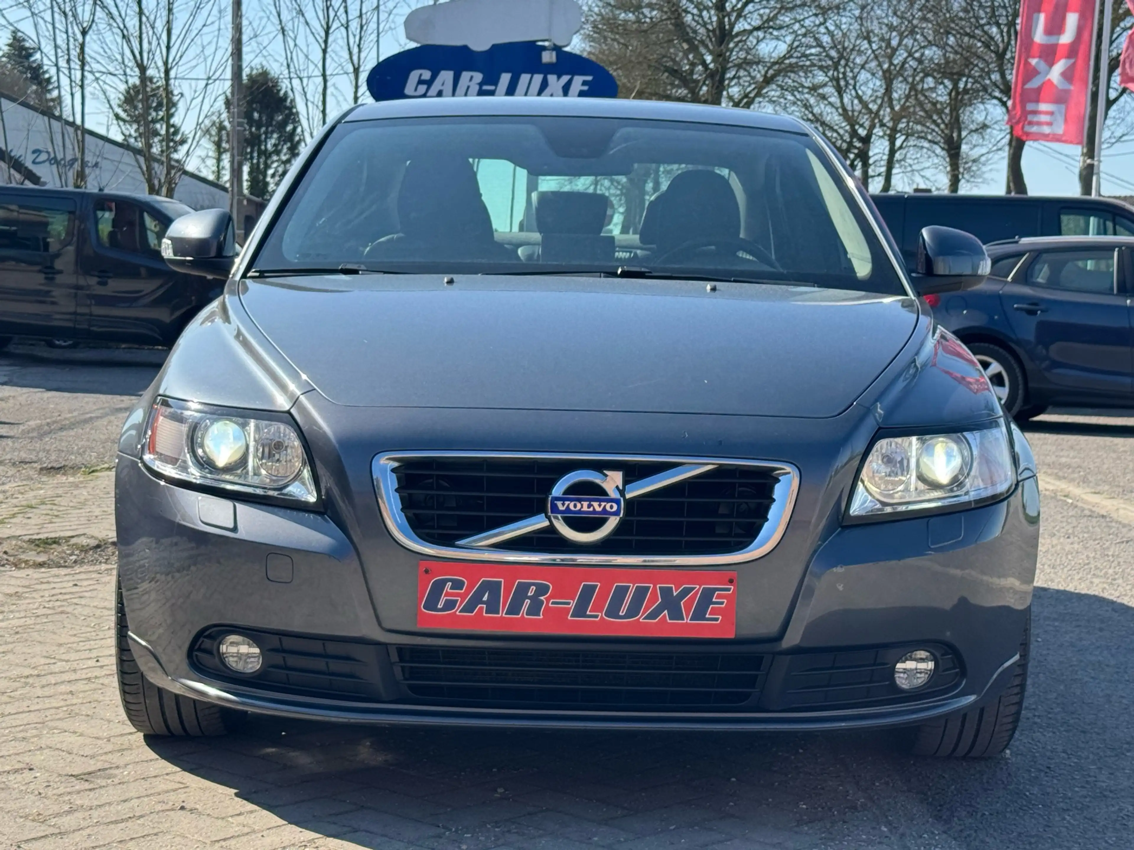 Volvo S40 2.0i 145CV SUMMUM GRAND GPS CUIR XENON CLIM FULL — photo 14