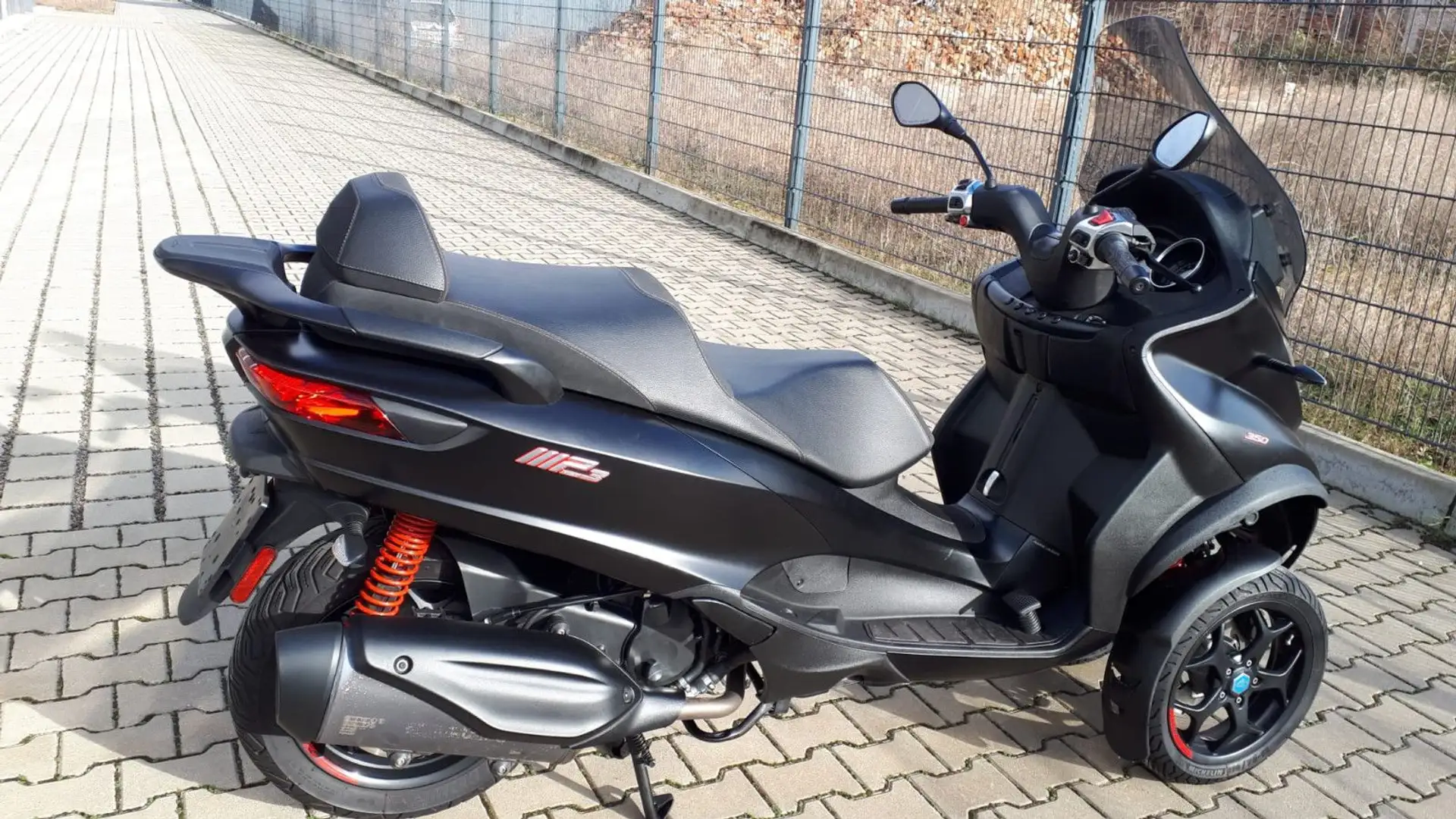 Piaggio MP3 350 LT ABS aus 1.Hand Black - 1