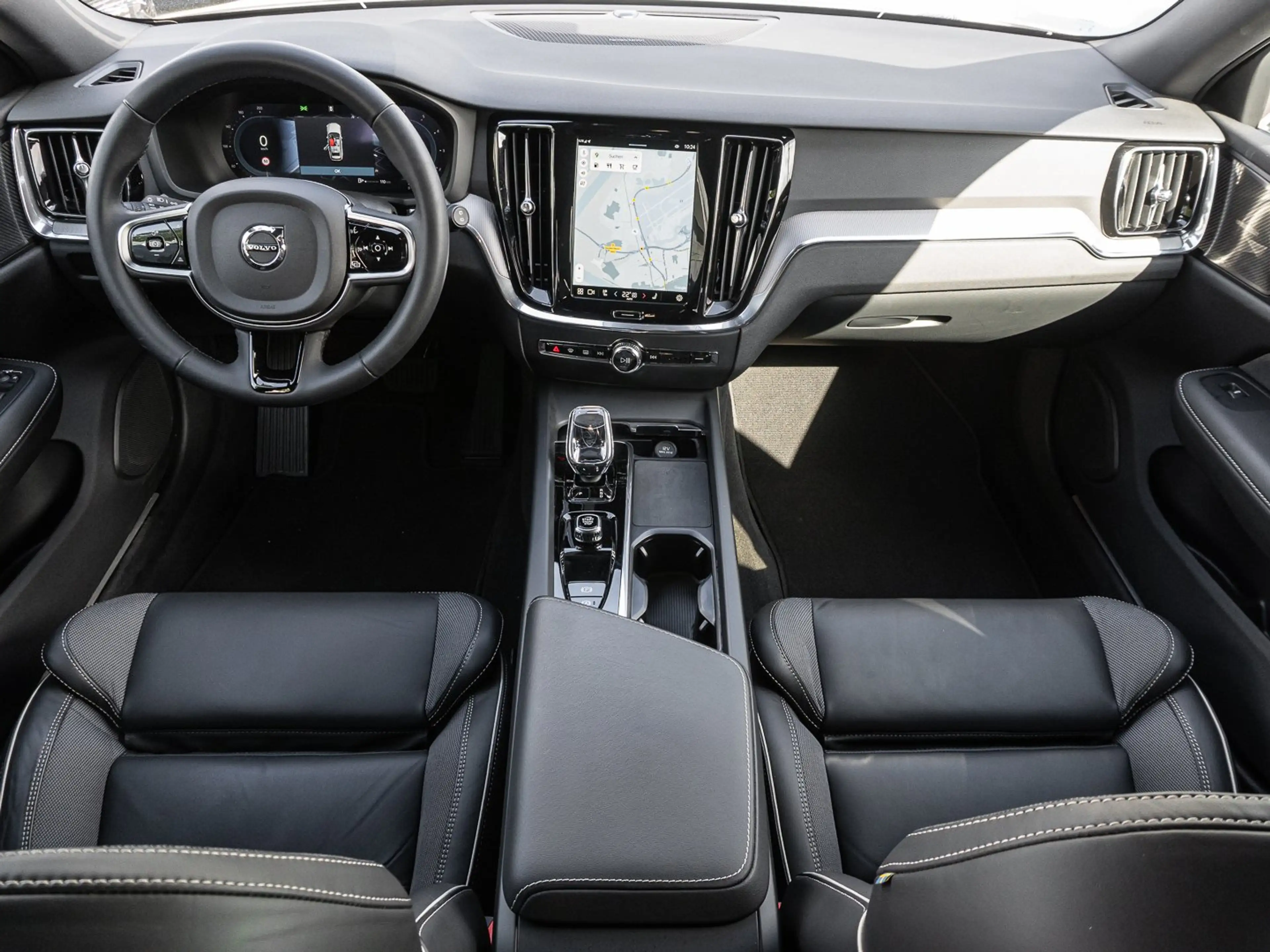 Volvo V60 Cross Country B4 AWD Plus Plus AWD — photo 10