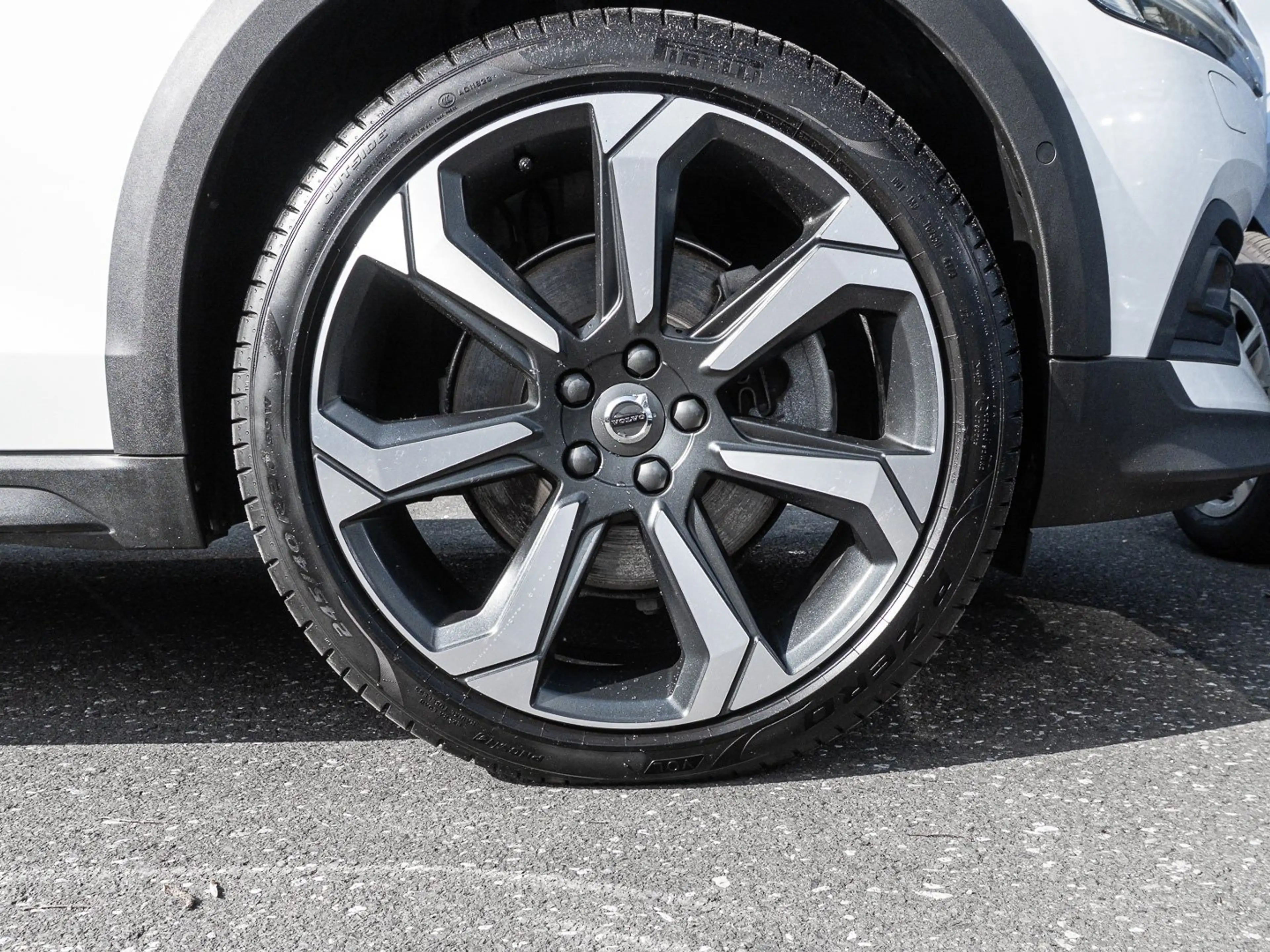 Volvo V60 Cross Country B4 AWD Plus Plus AWD — photo 7