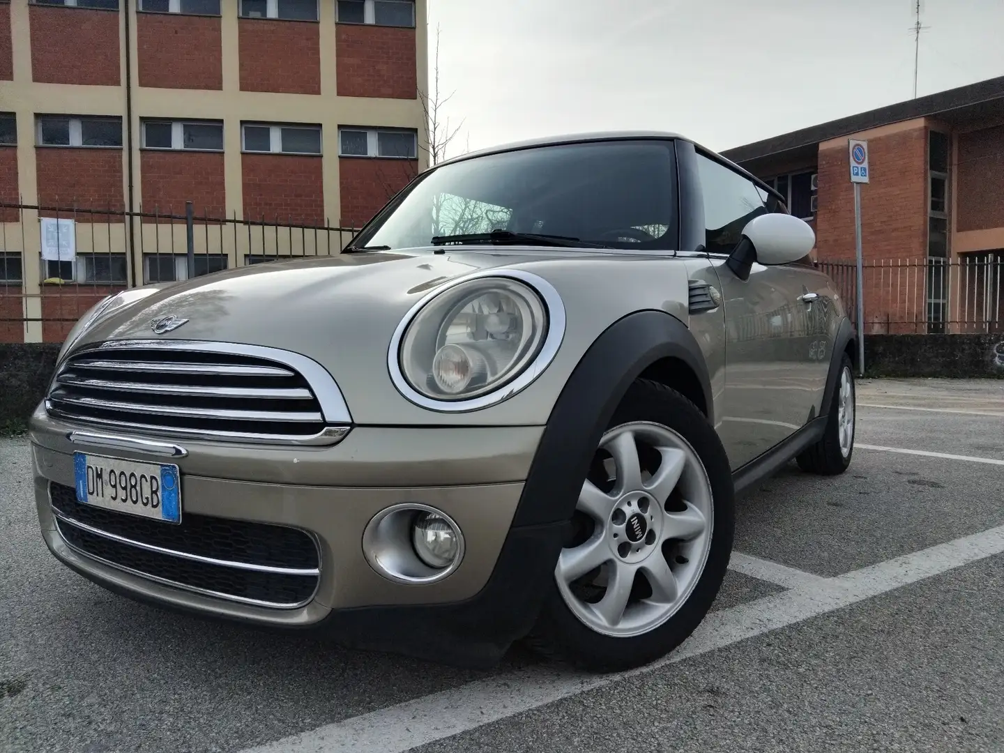 MINI Cooper D 1.6 - 1