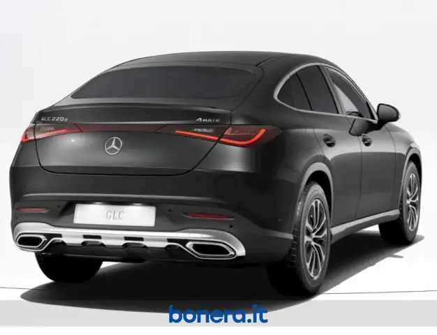 Mercedes-Benz GLC view 3