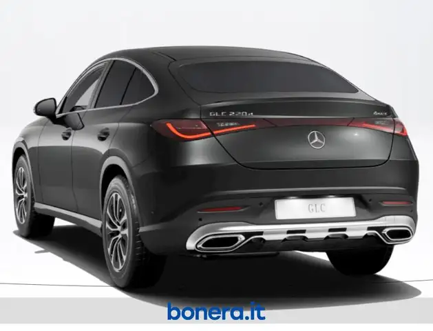 Mercedes-Benz GLC view 4