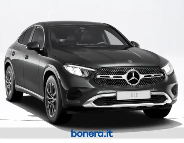 Mercedes-Benz GLC view 2