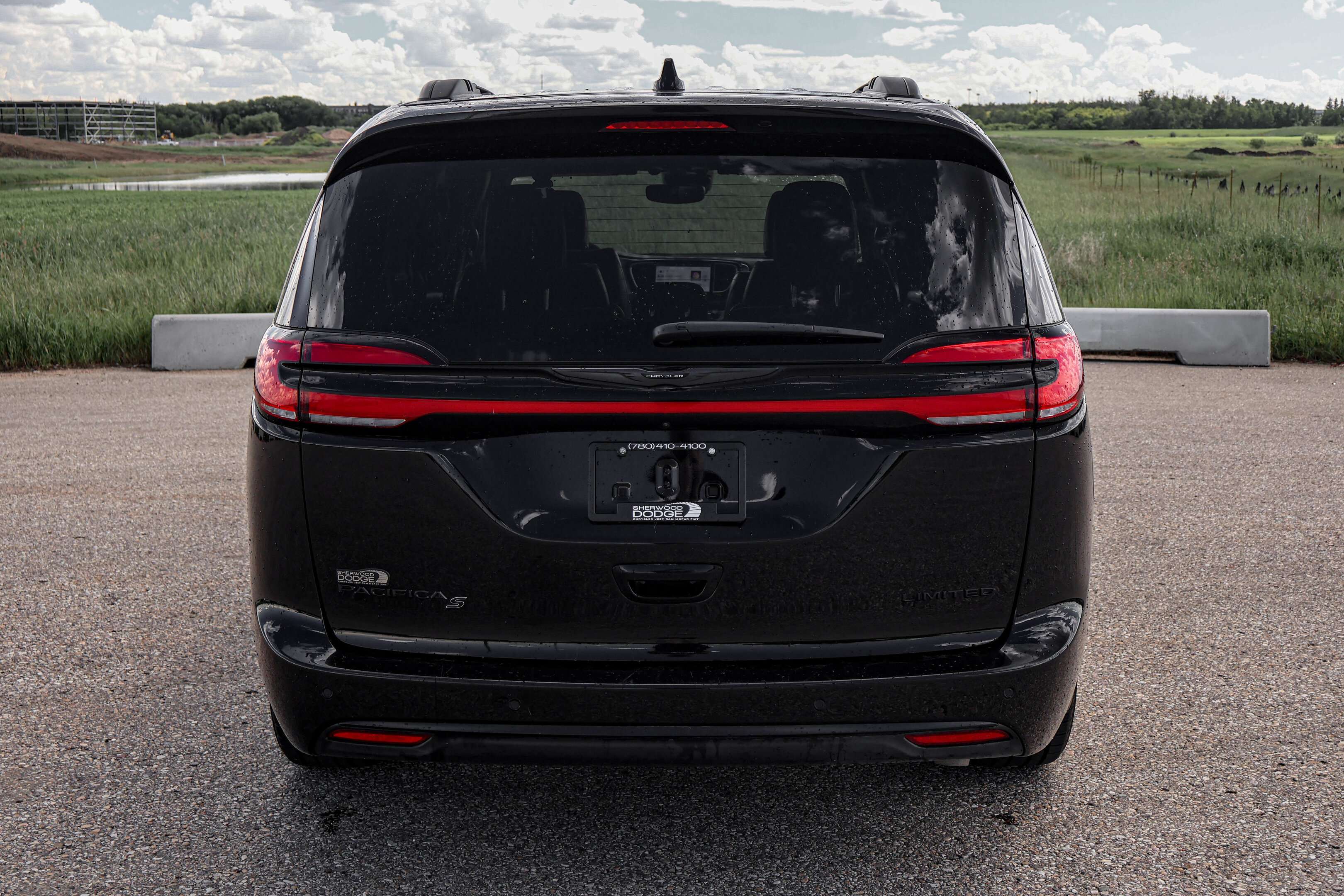 2025 Chrysler Pacifica LIMITED EDITION LEATHER SUNROOF LOW PRICE — снимка 1