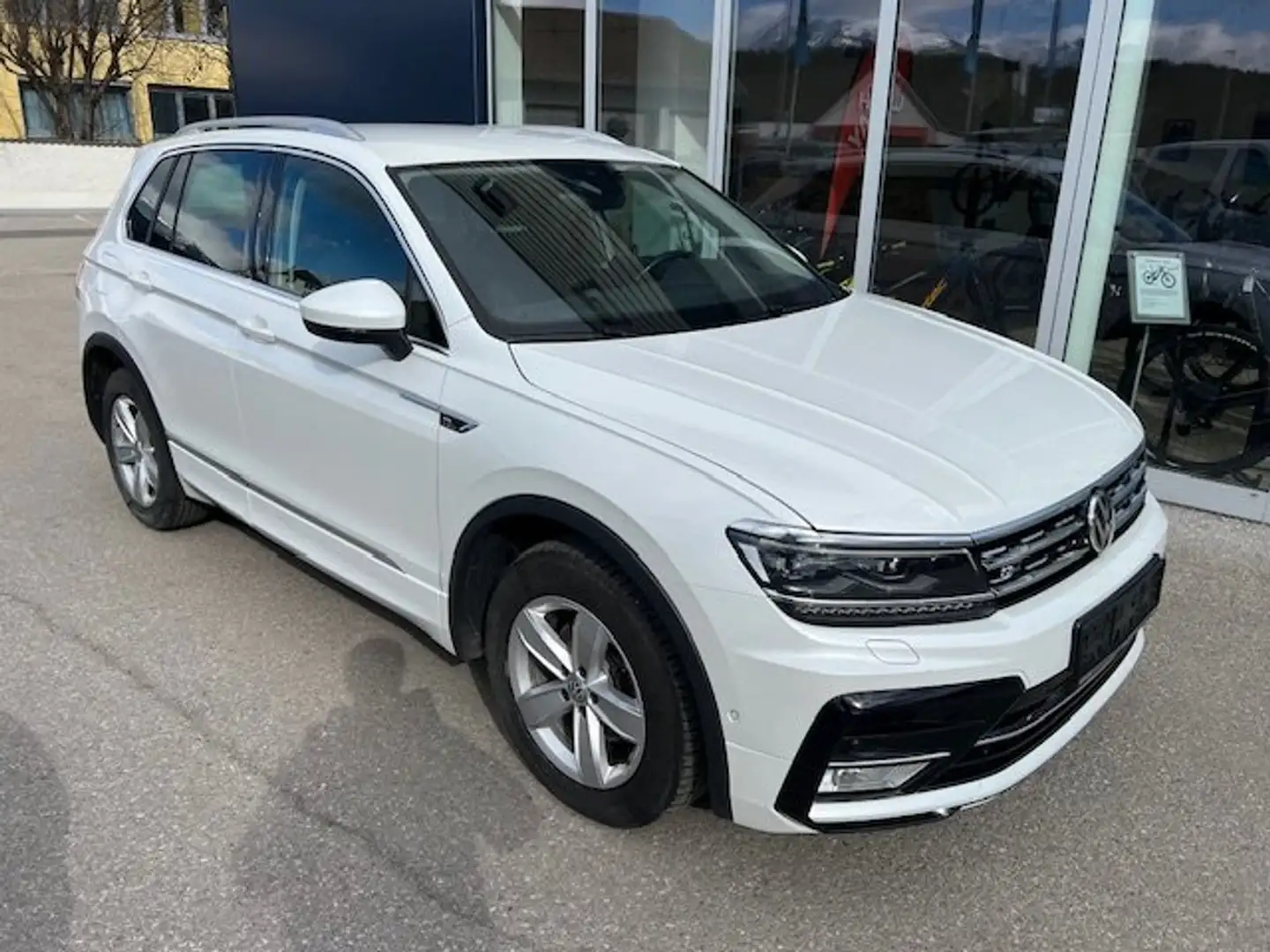 Volkswagen Tiguan Highline BMT/Start-Stopp 4Motion *108.500 km* Weiß - 1