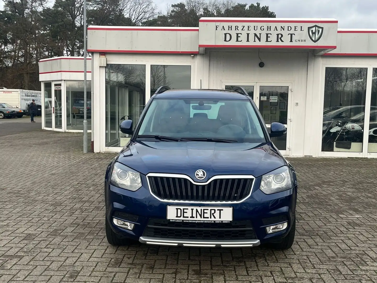 Skoda Yeti 1.2 TSI/DSG/AHK/Bi-Xenon Albastru - 2