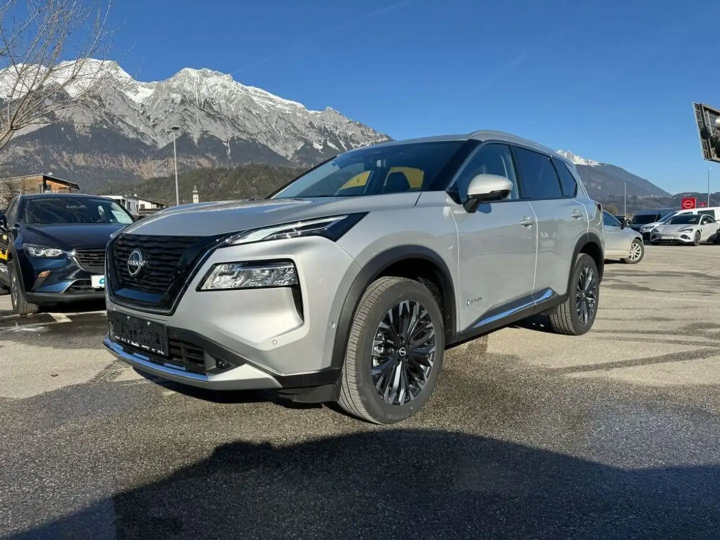 Nissan X-Trail 1,5 Tekna e-4ORCE 214PS AWD 7S *WKR gratis Silber - 2