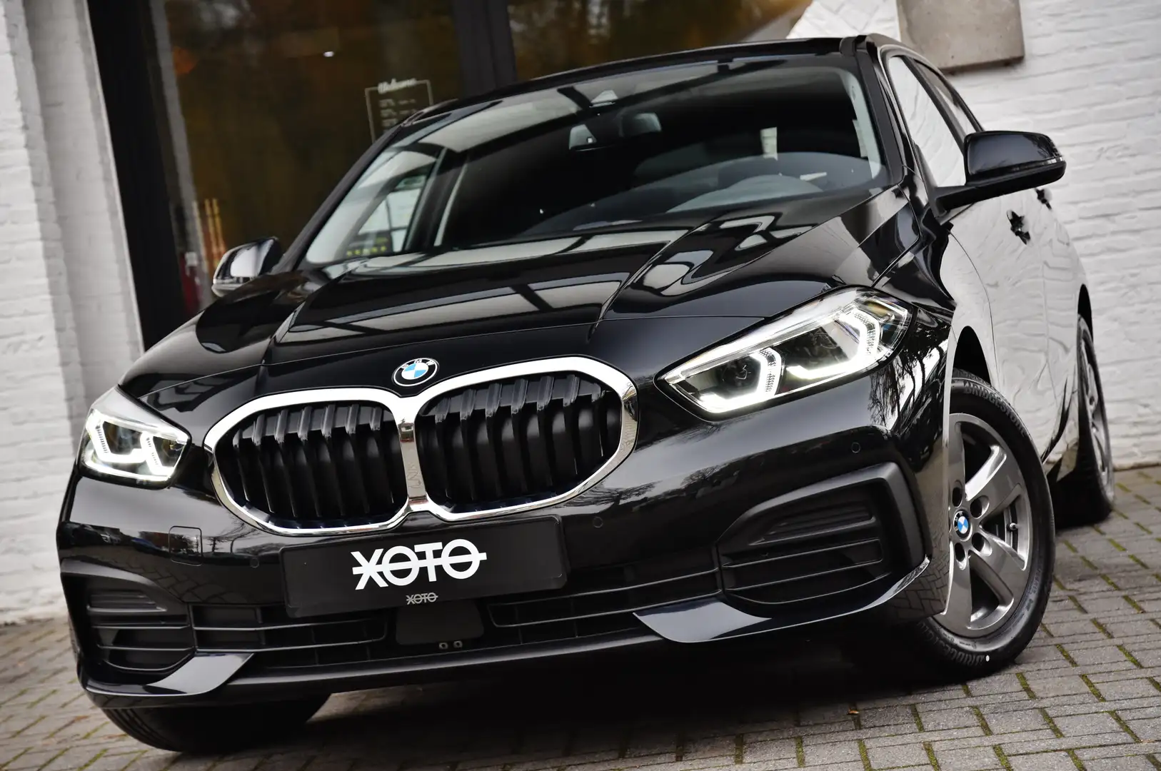 BMW 116 D AUT. ADVANTAGE *27% DISCOUNT/DIRECT LEVERBAAR* Fekete - 1