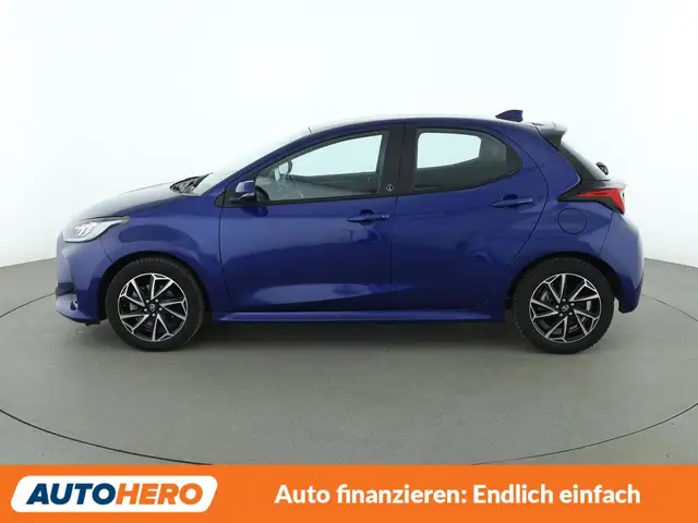 Toyota Yaris view 3