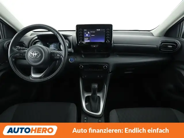 Toyota Yaris view 12