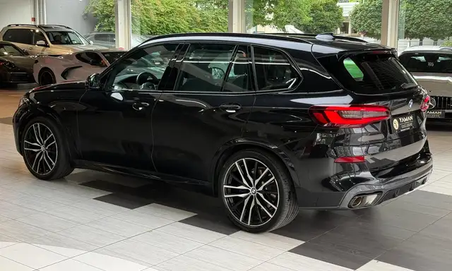 BMW X5 view 9