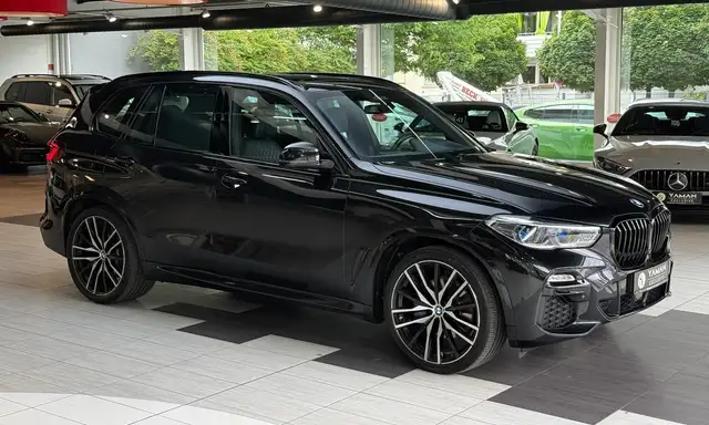 BMW X5 view 4