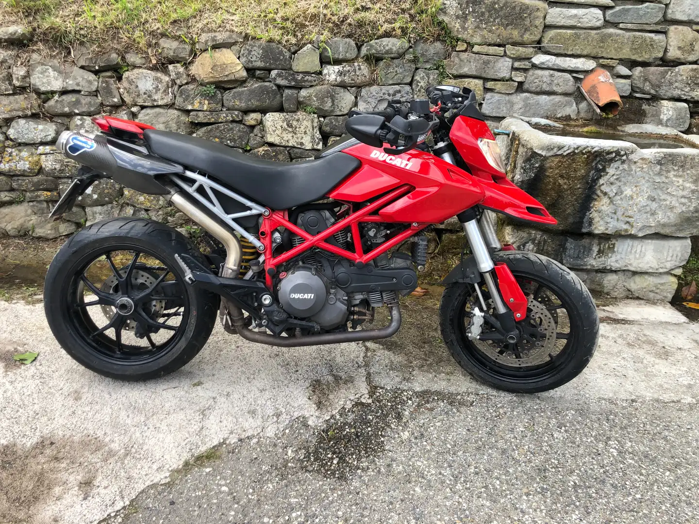 Ducati Hypermotard 796 Rosso - 1