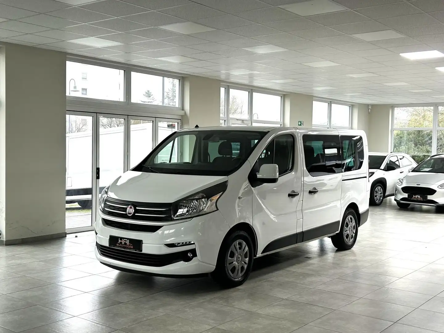 Fiat Talento L1H1 1,0t Family/8-Sitzer/Navi/Kamera Weiß - 1