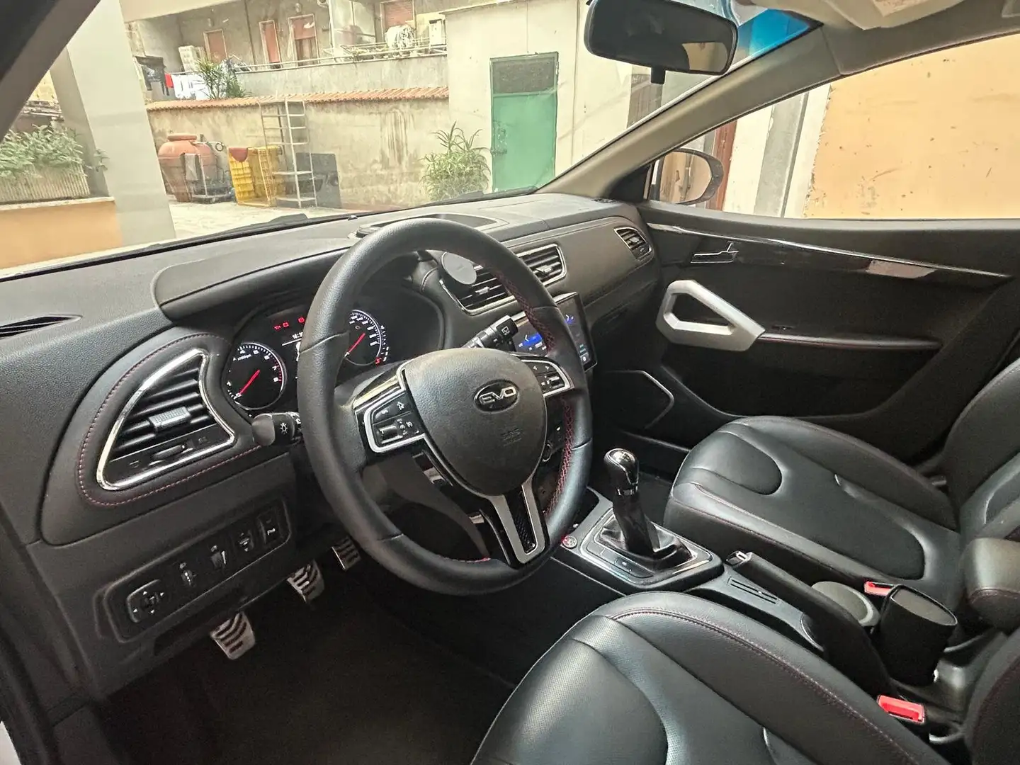 DR Automobiles Evo 3 Weiß - 2