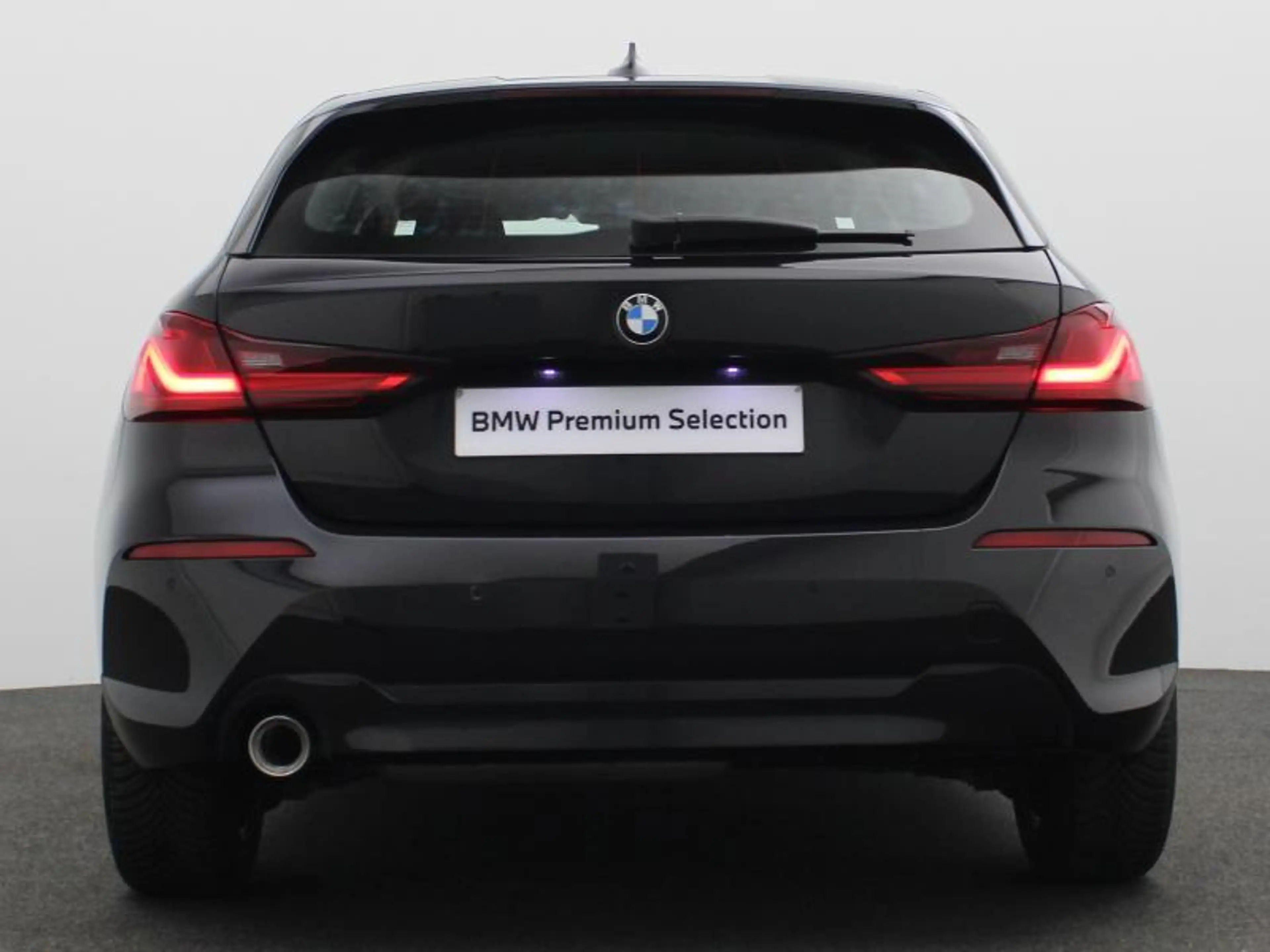 BMW 116 Hatch — photo 4
