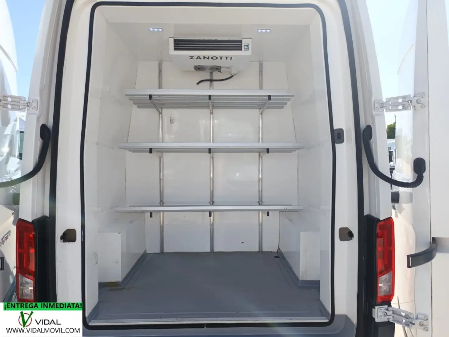 Volkswagen Crafter Furgón 2.0TDI SCR 35 BM L3H2 75kW Blanco - 1