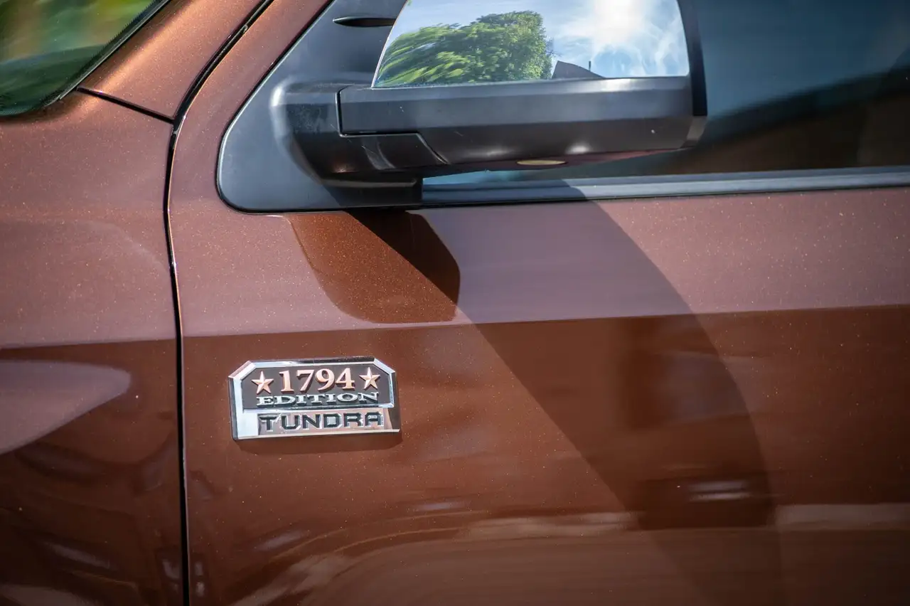 Toyota Tundra photo Toyota Tundra