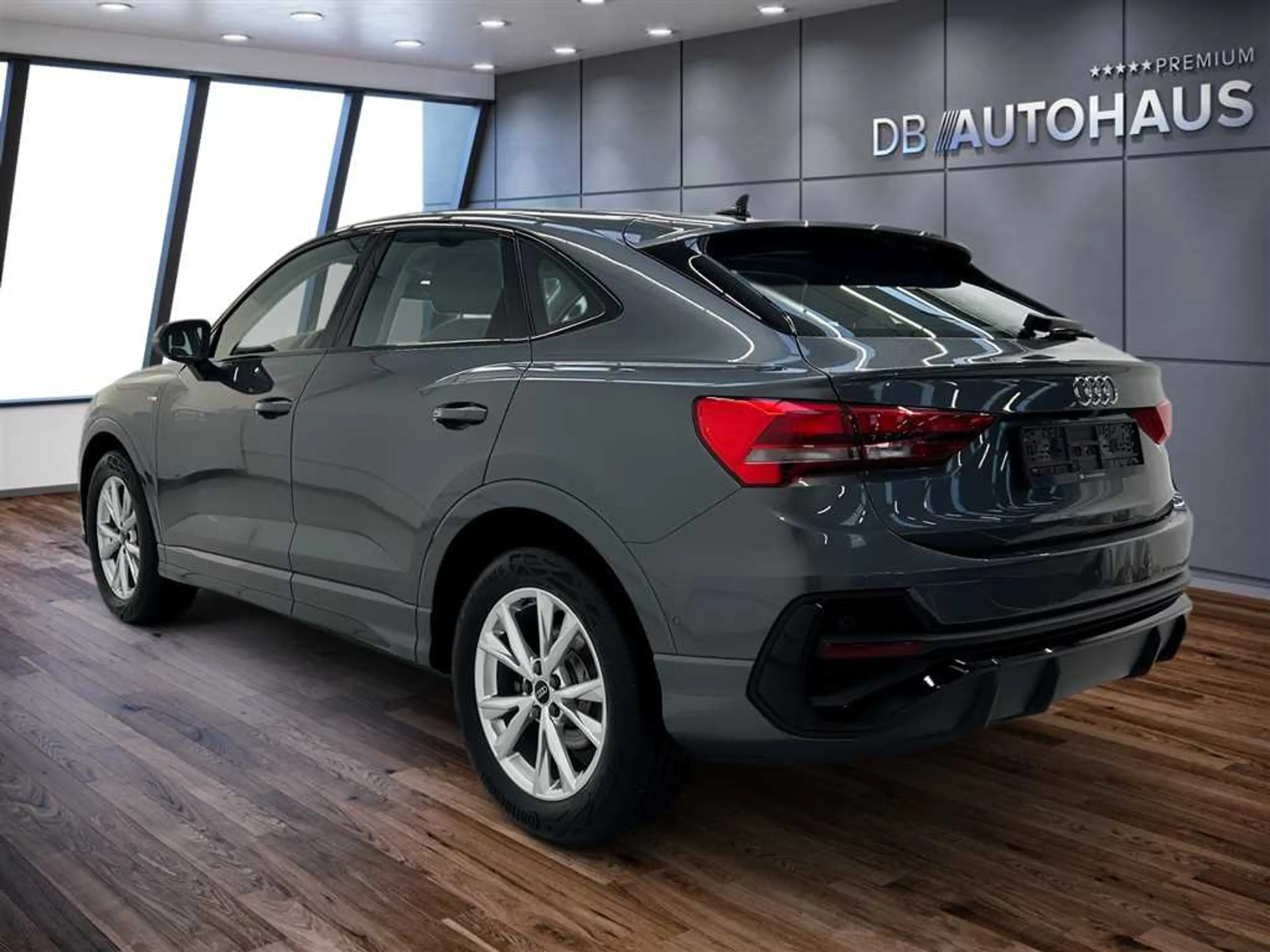 Audi Q3 Sportback S line 35 1.5 TFSI S-tronic — photo 6