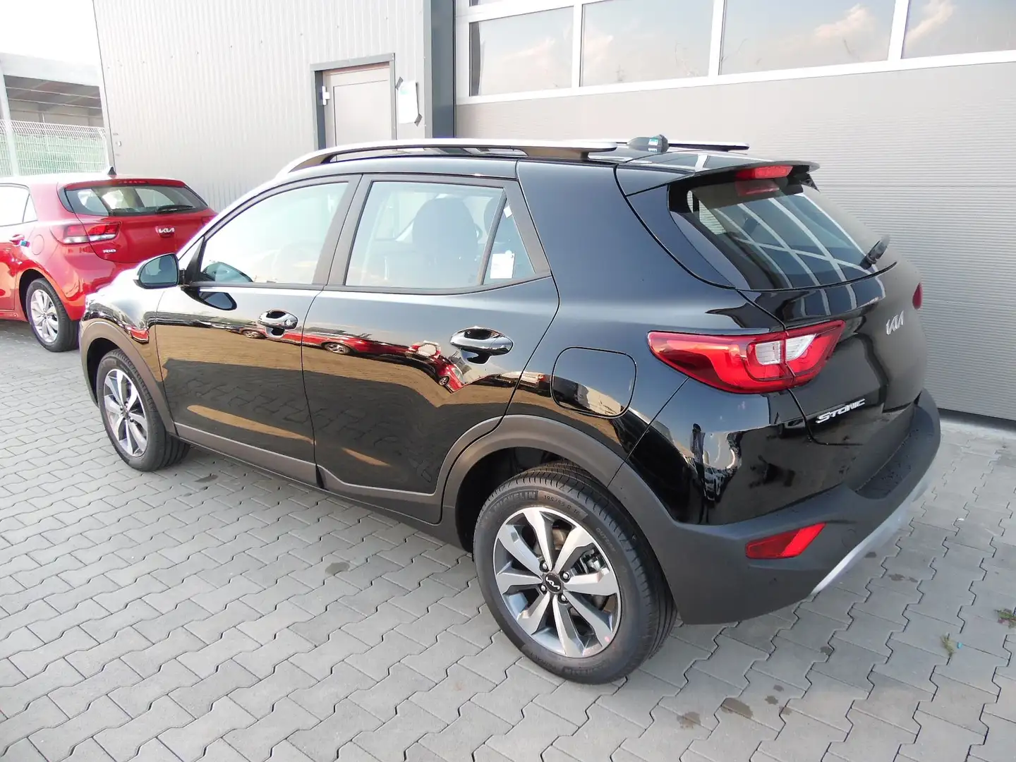 Kia Stonic Vision 1.0T Navi Rückfahrkamera uvm. Schwarz - 2