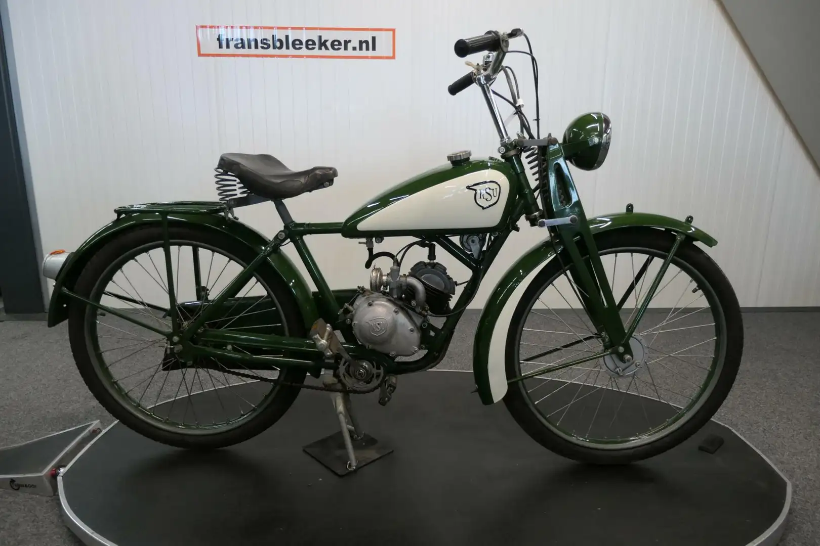 NSU 1939 Verde - 1