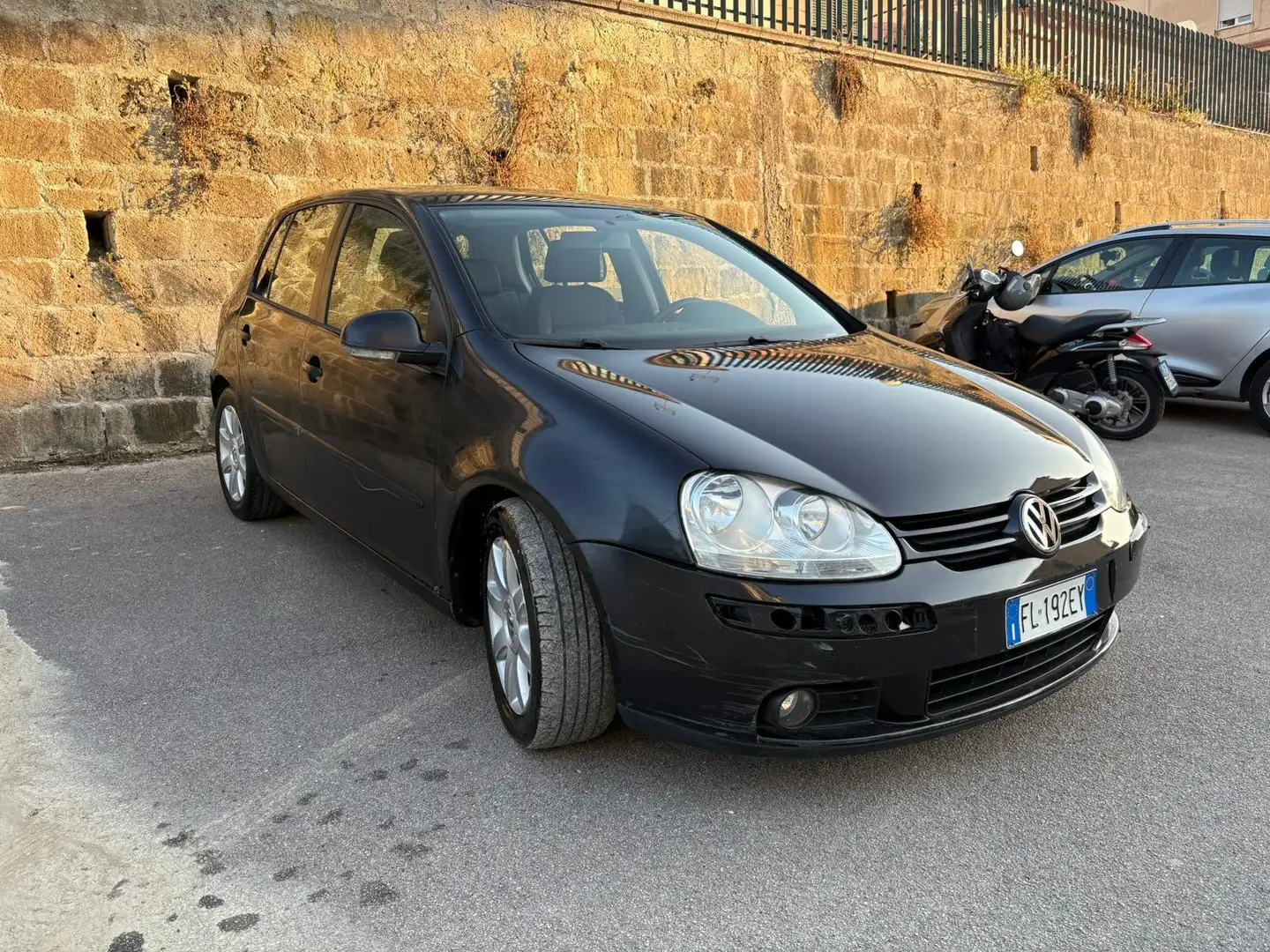 Volkswagen Golf Golf V 2003 5p 2.0 tdi Sportline Nero - 1