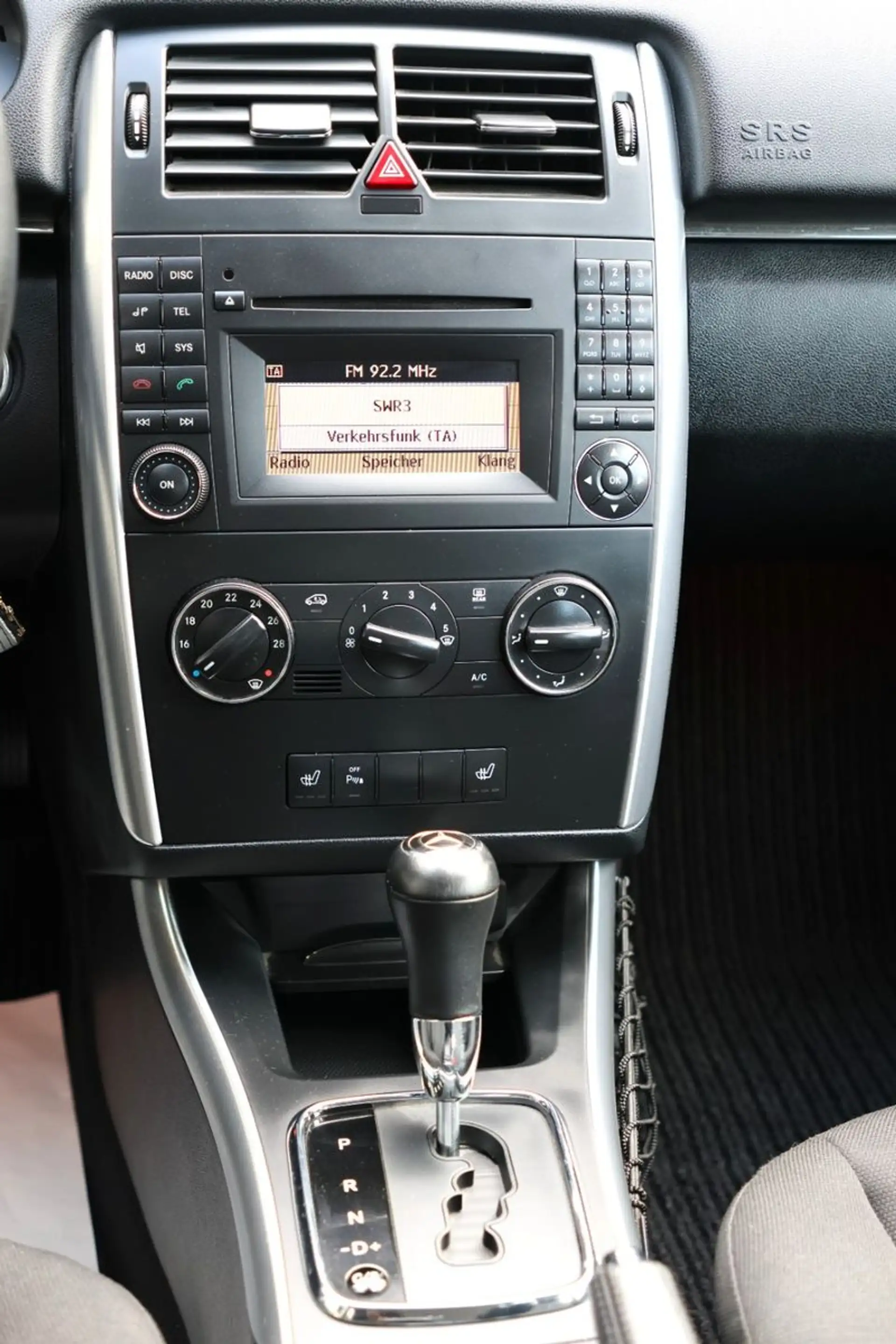 Mercedes-Benz B 200 1HAND,AHK,PDC,TEMP,SHZ — photo 15