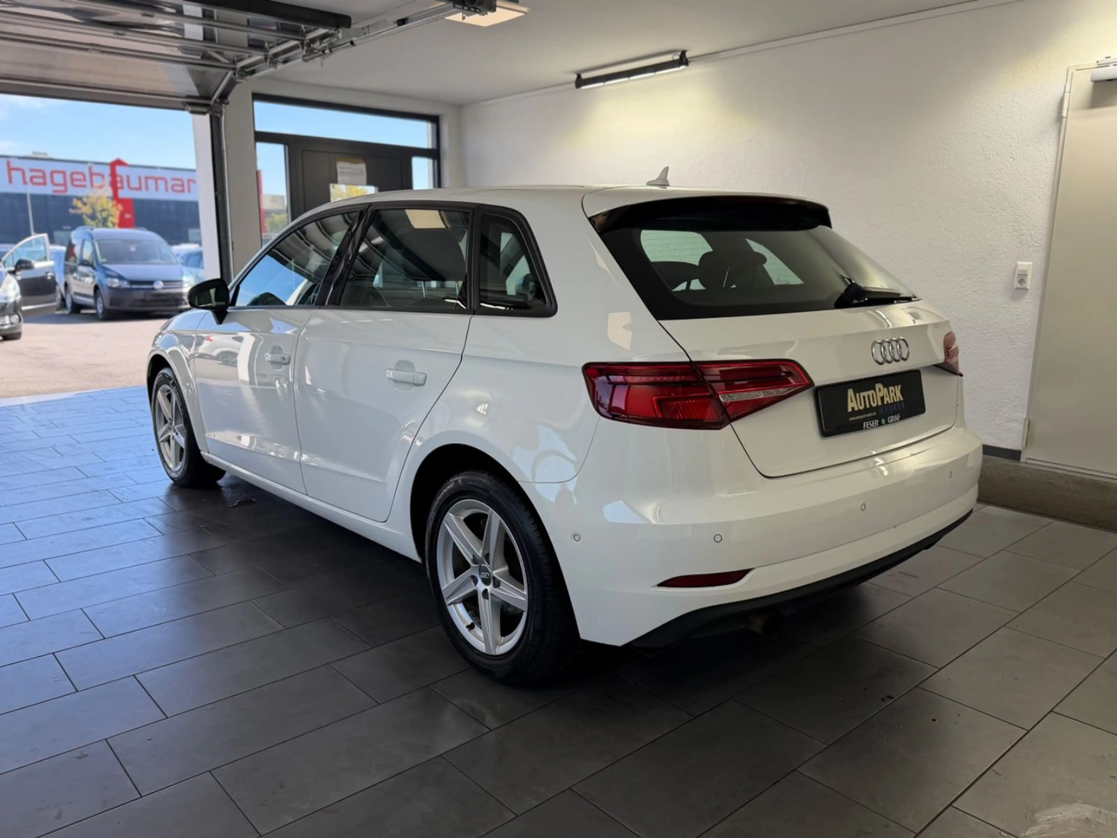 Audi A3 Sportback — photo 8