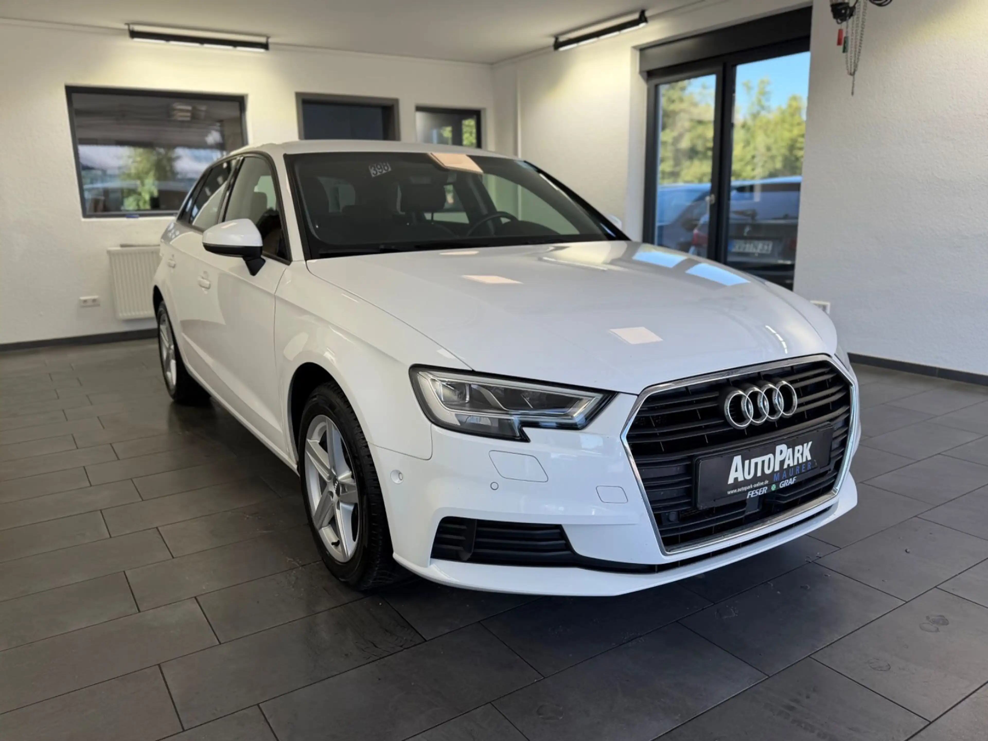 Audi A3 Sportback — photo 3